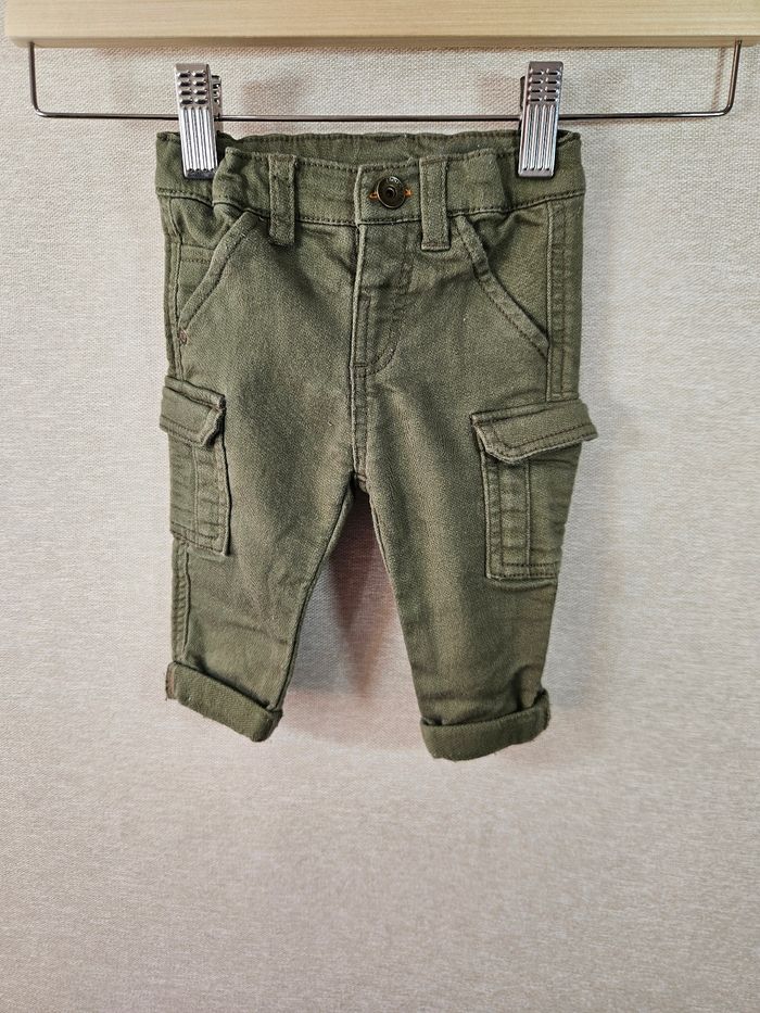 Pantalon cargo grain de blé  3 mois