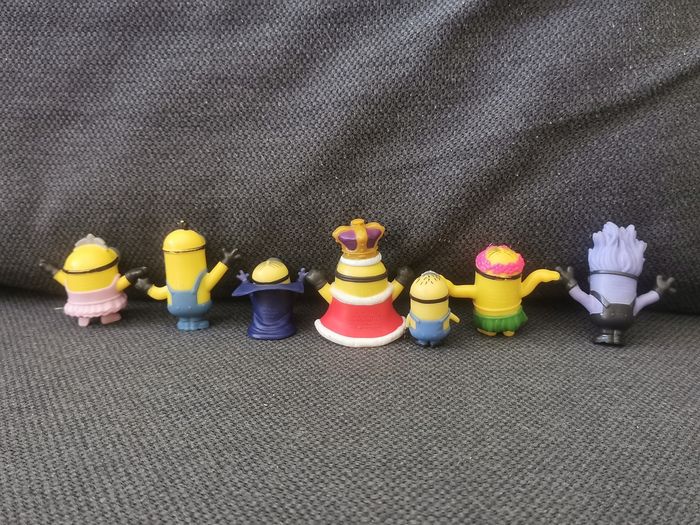 Lot de figurines minions - photo numéro 4