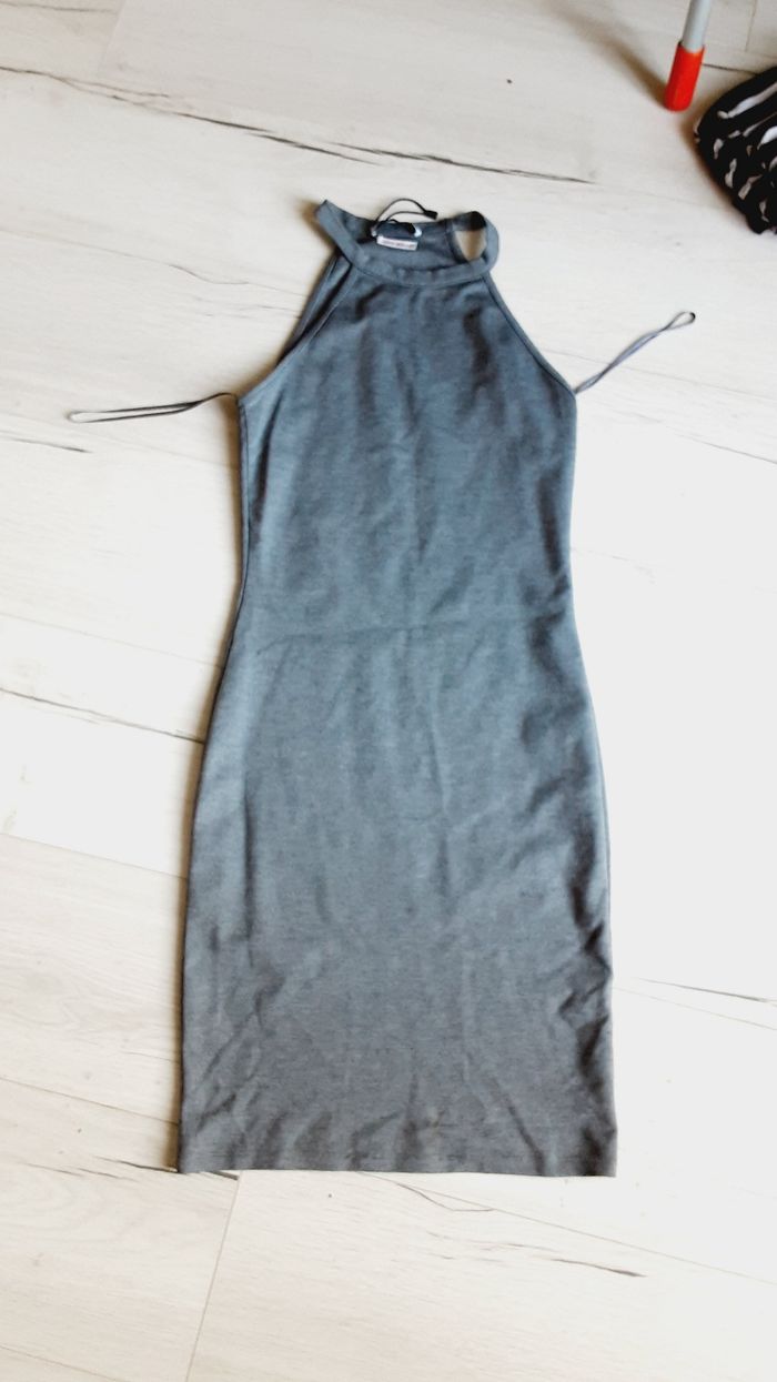 Vêtement femme robe grise moulante Zara trafaluc taille S