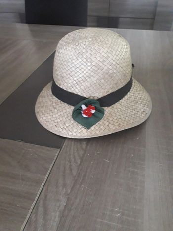 Chapeau de paille fille taille 53.