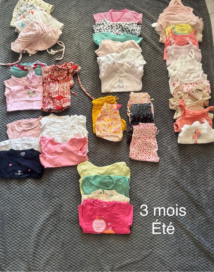 Lot vêtements fille 3 mois mi saison(39 pièces + 5 bobs)