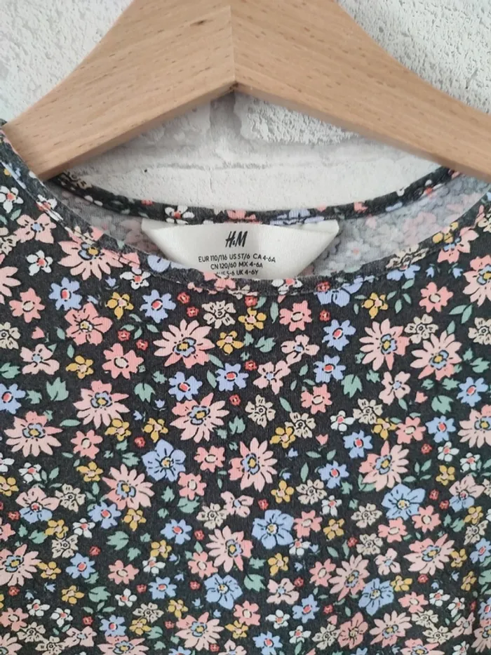 Robe H&M fille – 4/6 ans - photo numéro 4