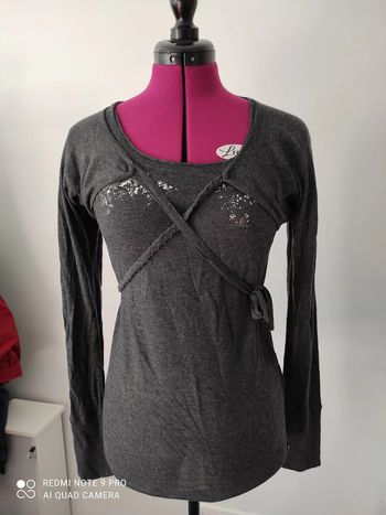 Ensemble t shirt +cache épaule cop copine T2 tbe