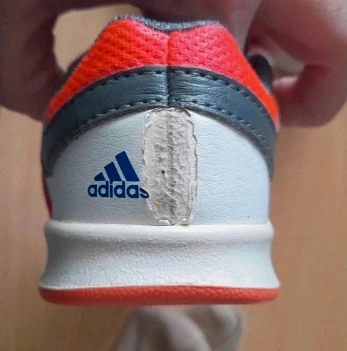 Basket Adidas taille 20 - photo numéro 14