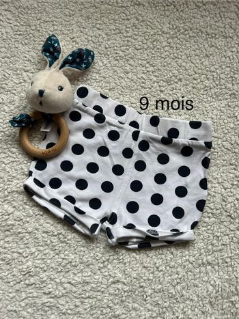 Short fille 9 mois