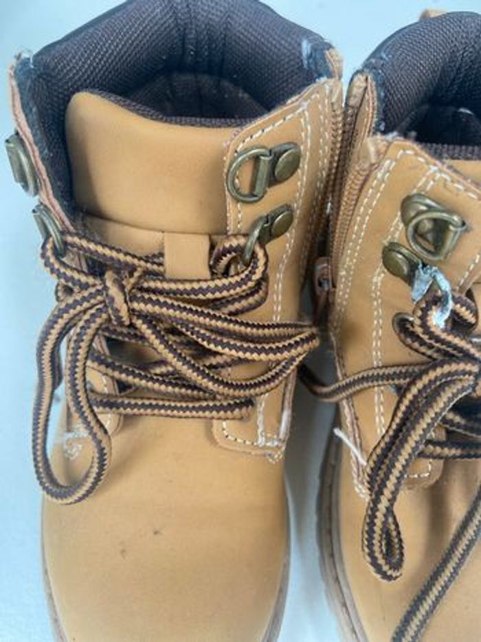 Bottines enfant Trappeur – Taille 25 – bon état - photo numéro 3