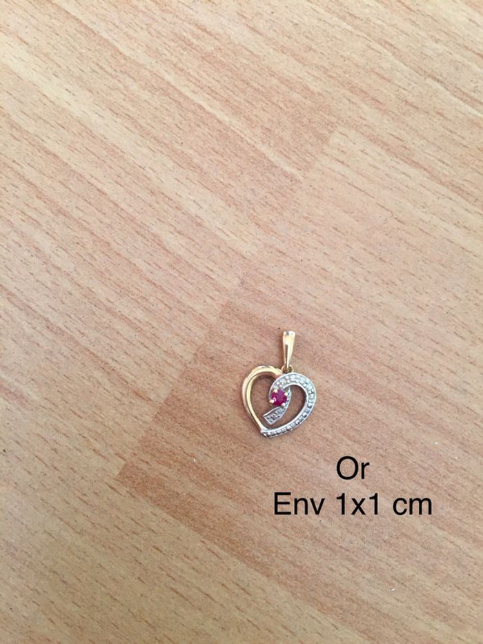 Pendentif cœur doré