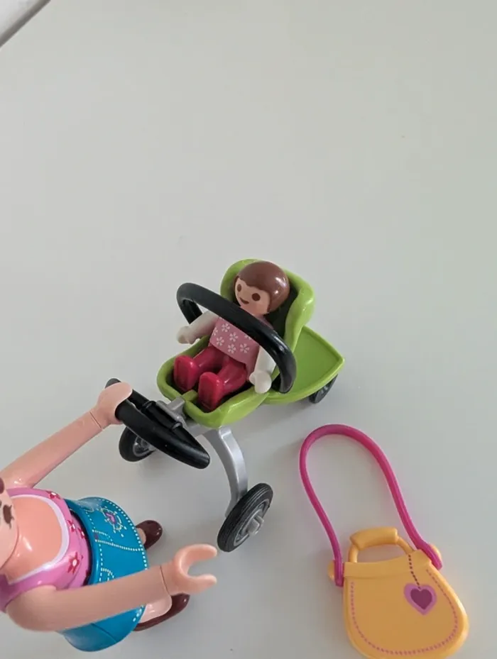 Playmobil 5491 city life maman et bébé avec poussette - photo numéro 3