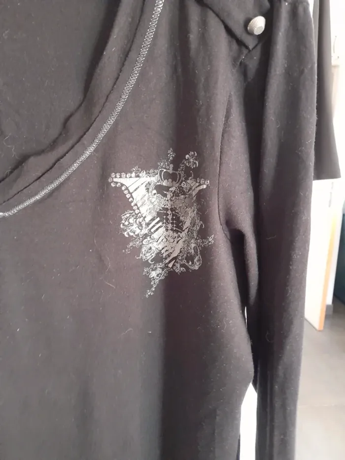 T shirt manches longues taille 5 la mode est à vous - photo numéro 4
