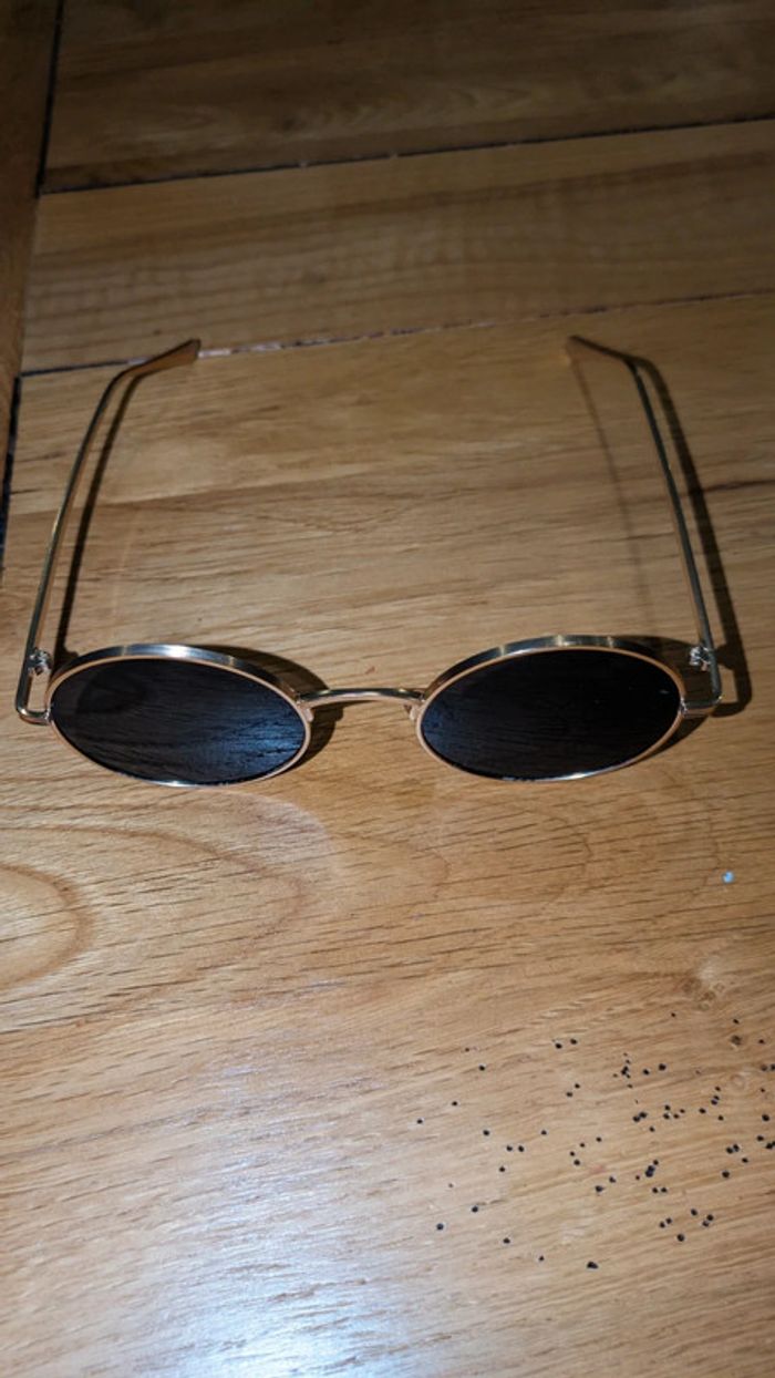 Lunettes de soleil doré shein - photo numéro 2