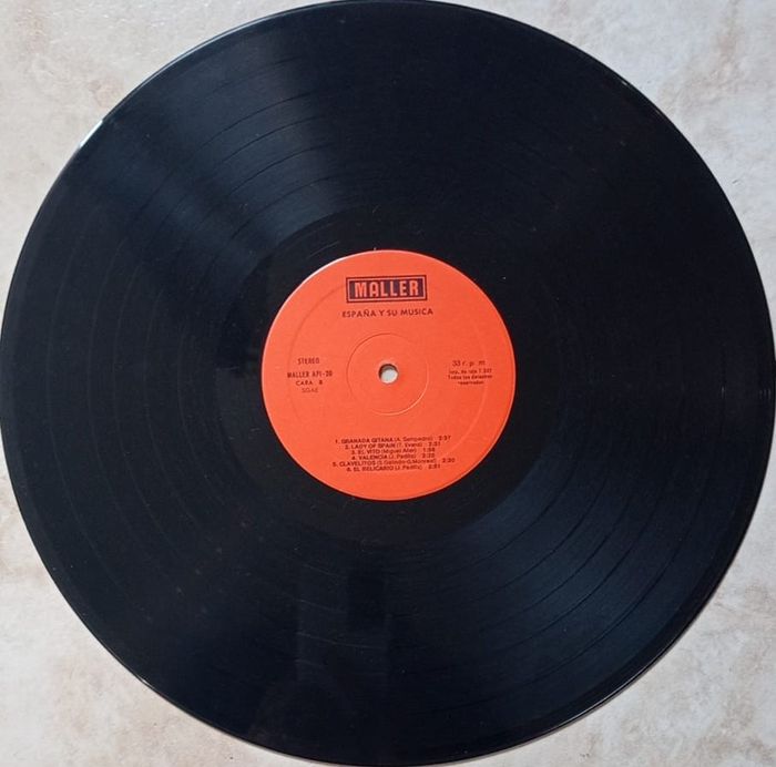 Vends Vinyle España y su Música format 30 cm vitesse 33 tours - photo numéro 4