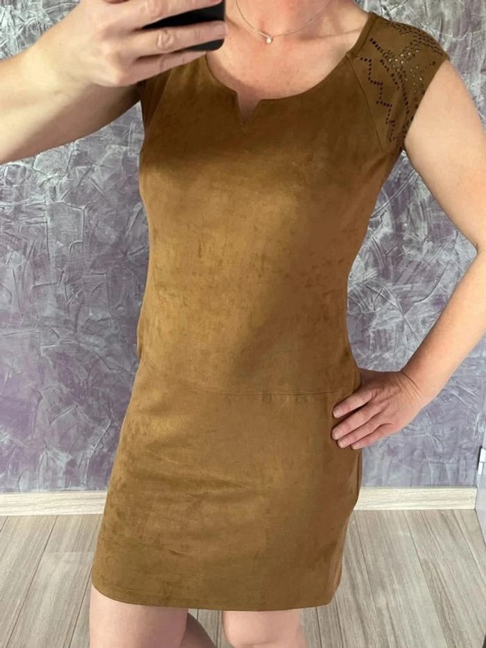 Robe courte caramel jolie silhouette - photo numéro 3