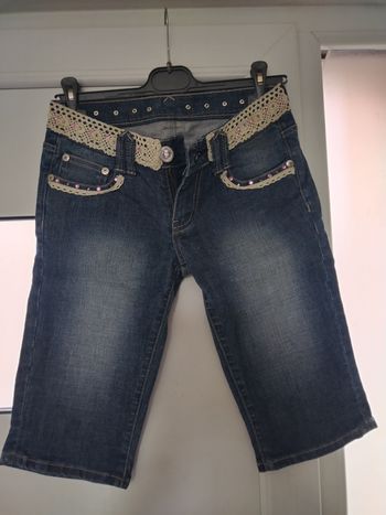 Jean bleu motif paillettes 