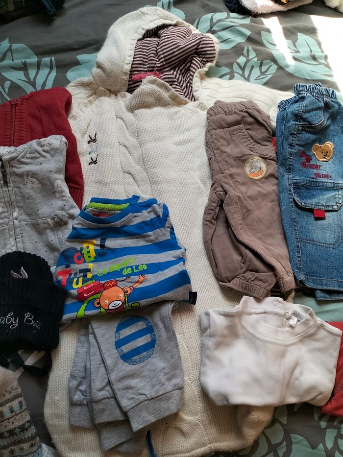 Lot vêtements garçon 11 habits 9 mois - photo numéro 3