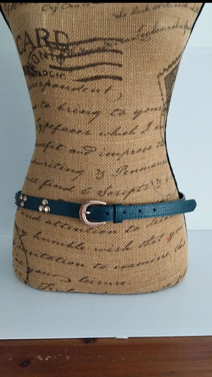 Ceinture bleu canard ronds doré 90 cm