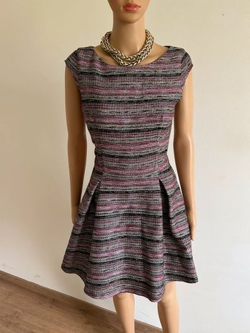 Robe à manches courtes Naf Naf taille 38 bon état (taille petit)