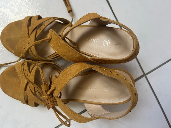 Nu pieds - photo numéro 4
