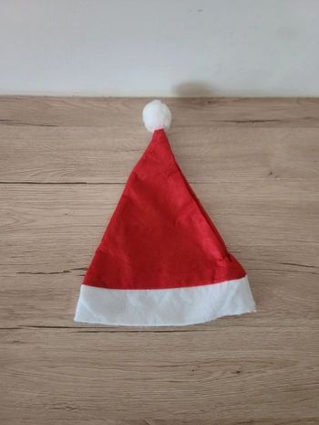 Bonnet de père noël 12 mois