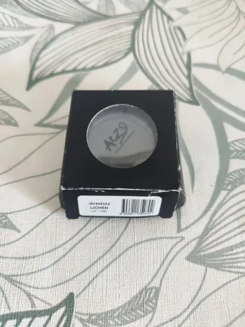 Azzo ombres à paupieres hybride lichen 5g à utiliser 30 mois après ouverture