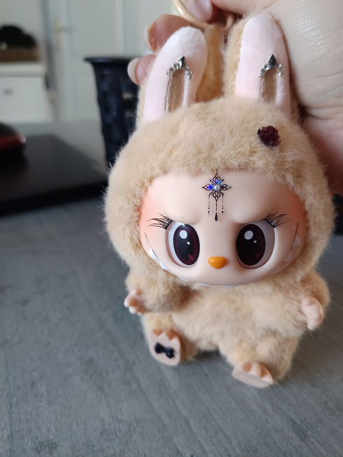 Labubu baba have a seat popmart - photo numéro 2