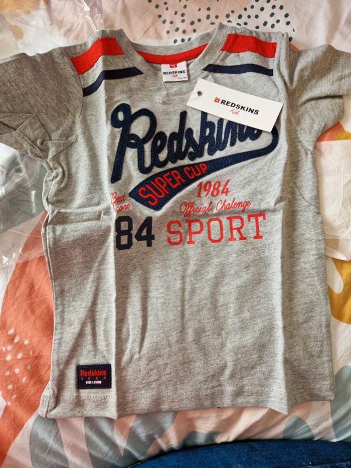 Tee shirt redskins 5 ans neuf - photo numéro 2