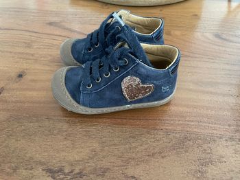 Chaussures enfant taille 22