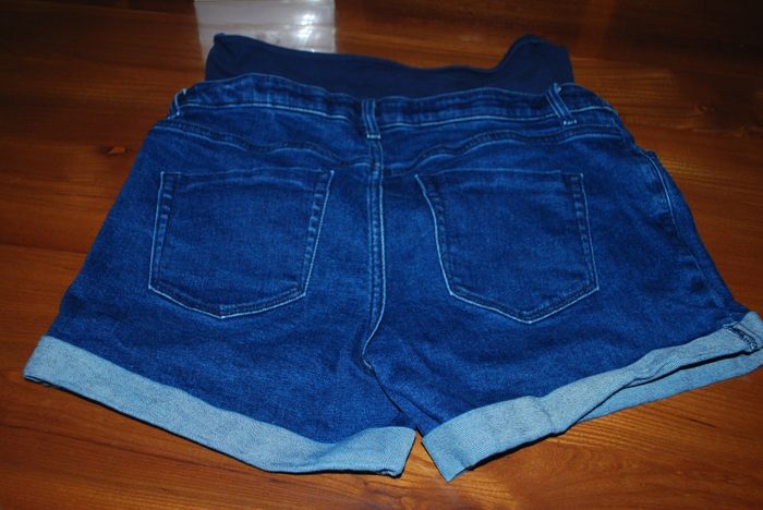 Short maternité - photo numéro 3
