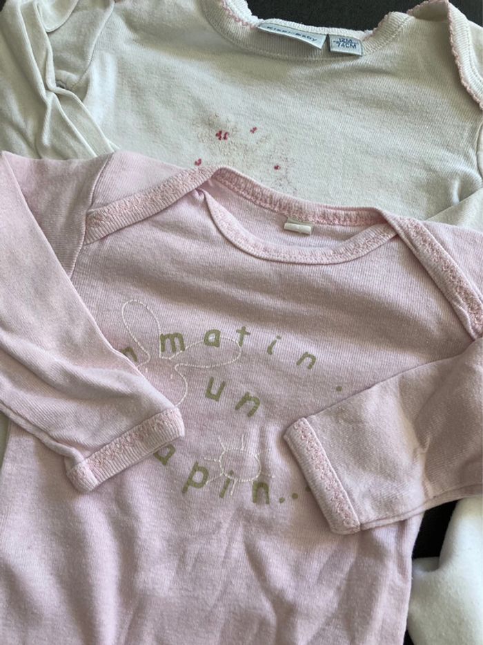 Lot ensemble vêtement bébé fille 12 mois bodys bodies - photo numéro 2