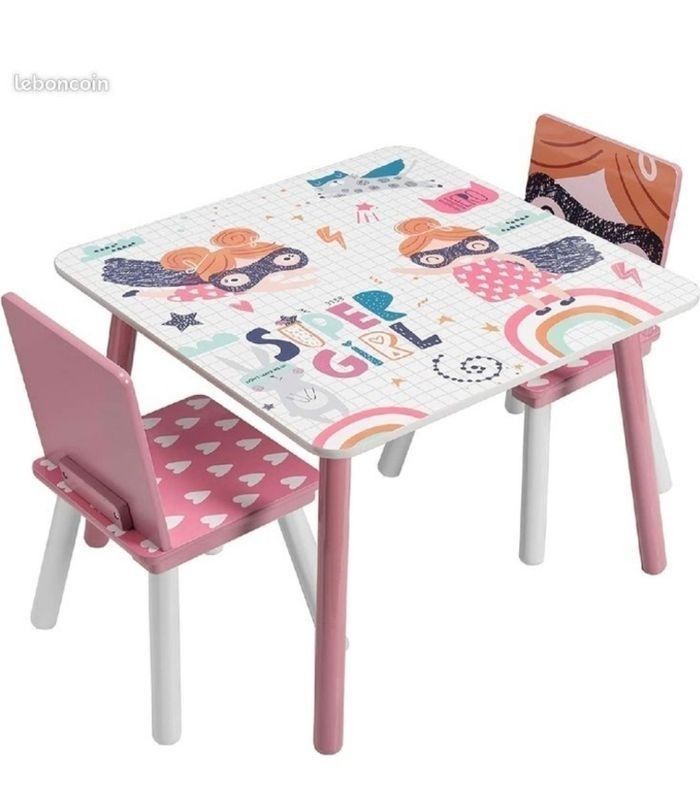 Table enfant et 2 chaise Neuf
