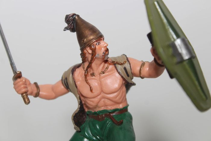 Figurine Gaulois aux nattes - Papo - photo numéro 2