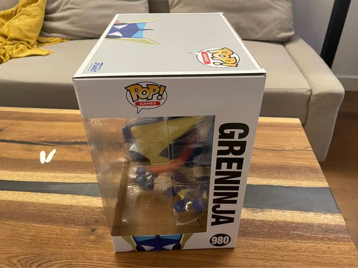 Funko Pop! Games: 10" Pokémon - Jumbo Greninja (Amphinobi) Exclusive Figure #980. - photo numéro 2