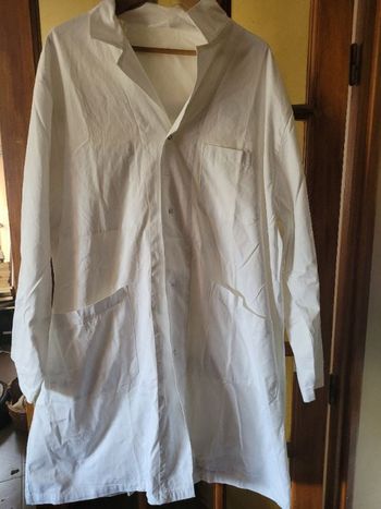 Blouse taille 5 aisselle a aisselle 70 cm