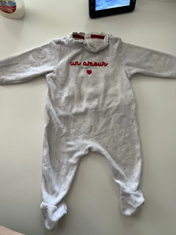 Pyjama velours Obaïbi – 6 mois (Un amour de petite fille)