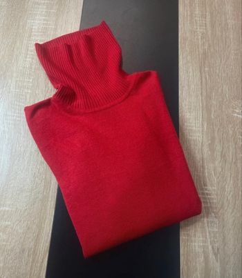Pull col roulé rouge 