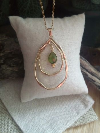Collier goutte de péridot en pierre naturelle