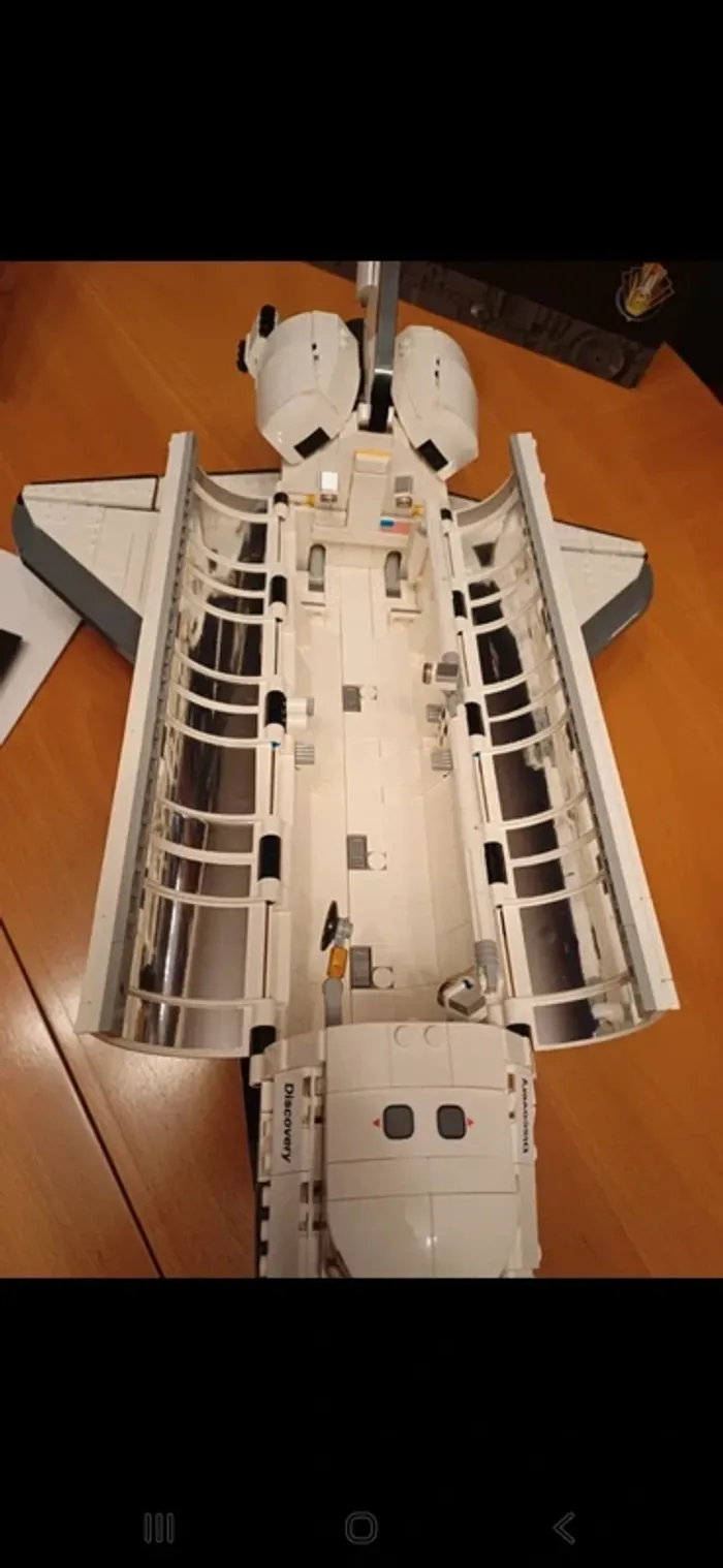 Lego 10283 - Nasa Space Shuttle Discovery - 2021 - photo numéro 3
