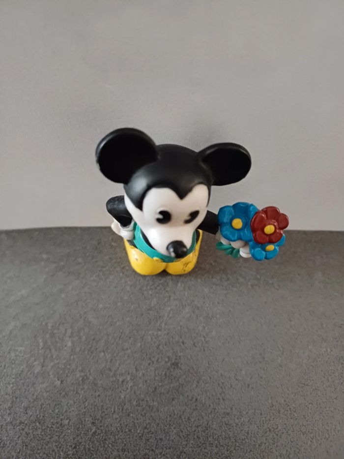 Figurine mickey mouse vintage bouquet de fleurs - photo numéro 5