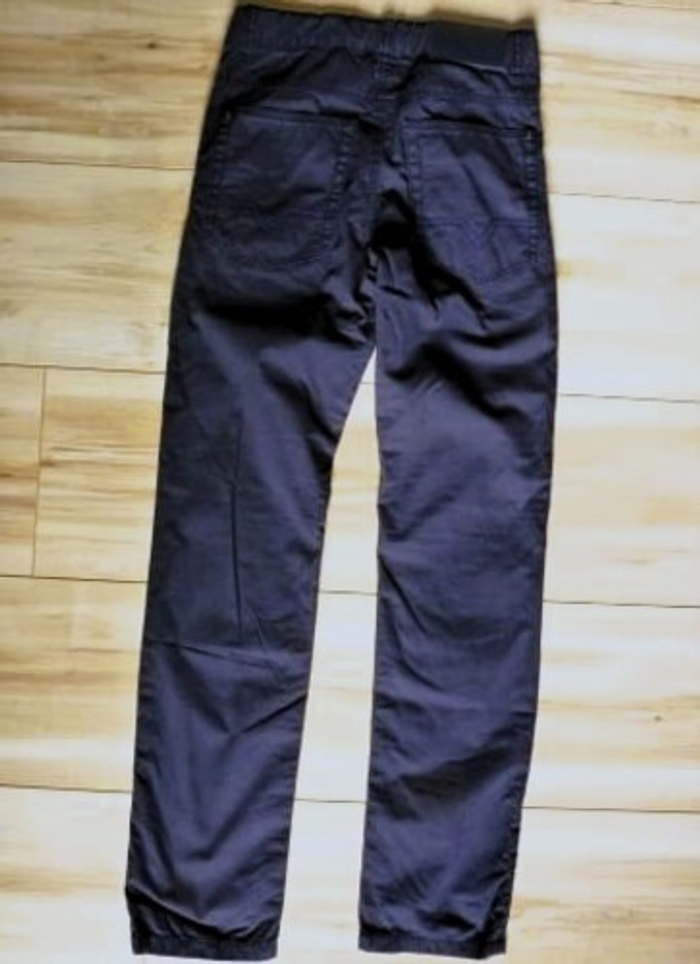 Pantalon Garçon Hugo BOSS 10 ans Neuf bleu marine collection été - photo numéro 3