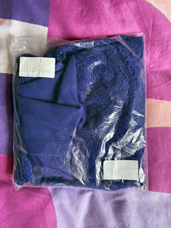 Robe moulante violette dentelle Wal G S - photo numéro 7
