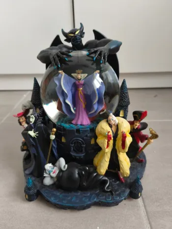 Boule à neige musicale Disney Villains Grim Grinning Ghosts