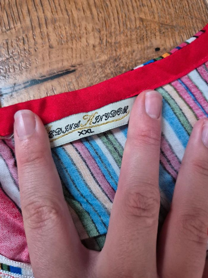 Robe d'hôtesse - photo numéro 2