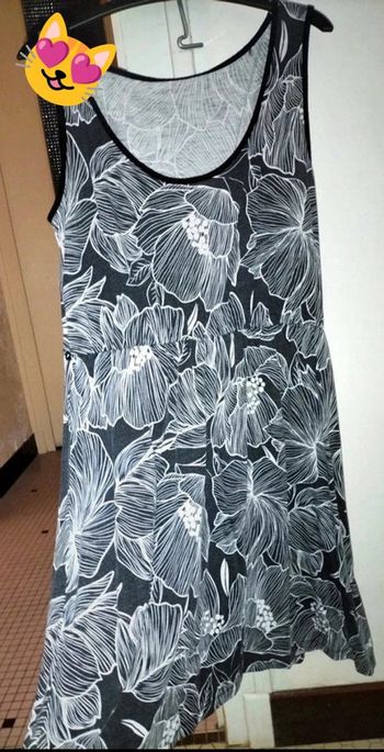 Robe noir et blanche esmara L
