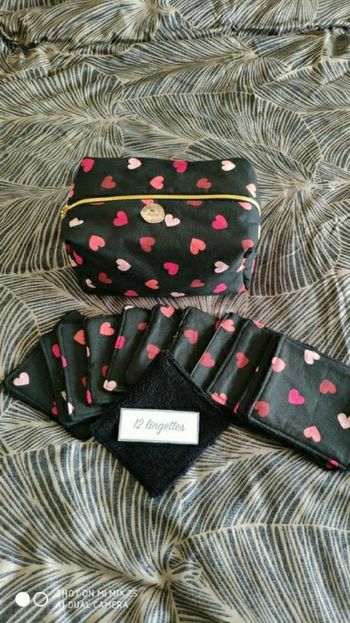 12 lingettes lavables et sa trousse de toilette moltonné