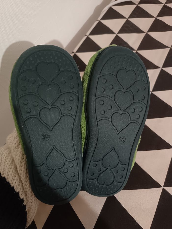 Chausson pointure 30 vert foncé neuf dinausaure - photo numéro 3