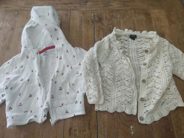 Lot 2 vestes Kiabi 12 mois