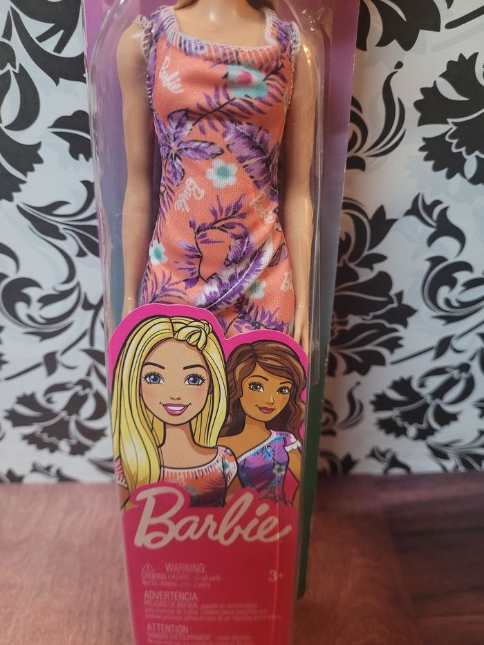 Poupée barbie robe fleurs 🌸  neuve - photo numéro 3