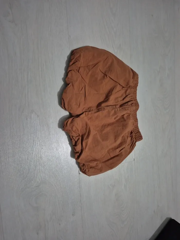 Short marron - photo numéro 4