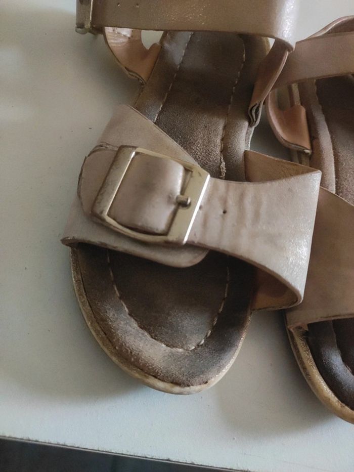 Nus pieds taille 28 - photo numéro 2