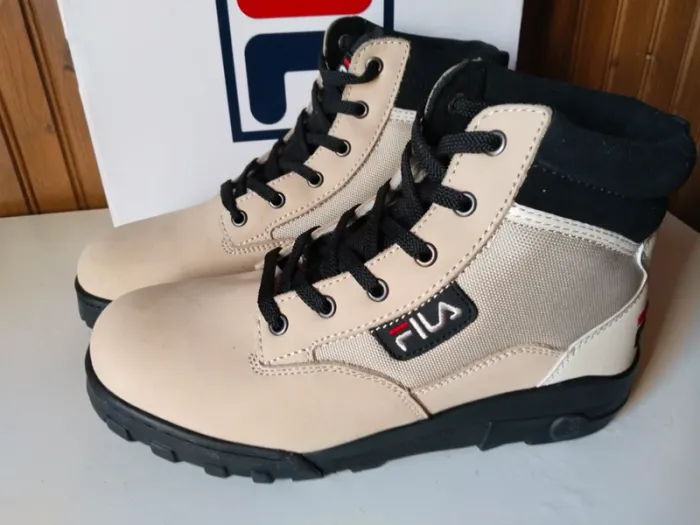 Superbe paire de chaussures de randonnée de marque Fila femme pointure 41 - photo numéro 3