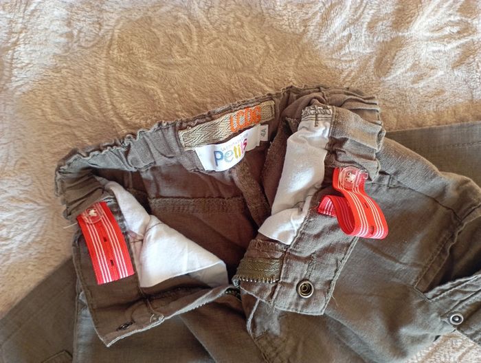 Lot de 2 shorts 4 ans très bon état - photo numéro 18